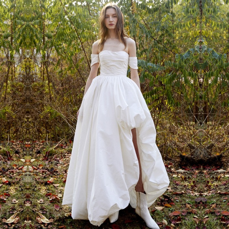 One Shoulder Strapless Simple  - Photography Natural Lighting recension och pris